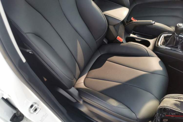 Used Roewe i5 2019 1.5L Manual 4G Connect Leehao Flagship Edition