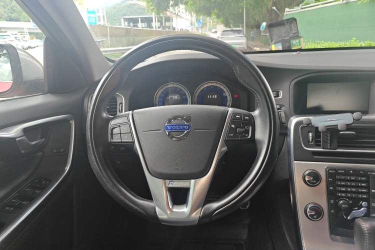 Used Volvo V60 2012 T6 AWD Sport Edition
