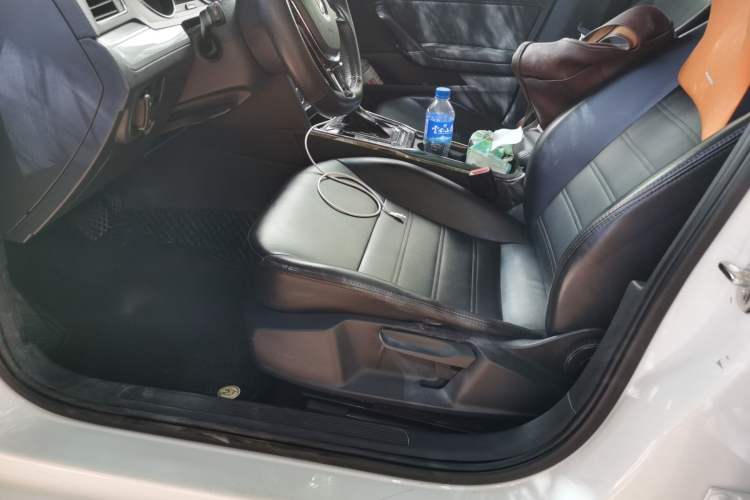 Used Volkswagen Lamando 2015 230TSI DSG Fashion Edition Driver Seat