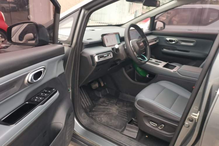 Used AION Y 2023 Plus 510 Smart Edition
