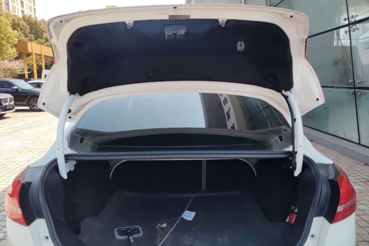 Used Ford Focus 2015 Sedan EcoBoost 180 Automatic Flagship Model
