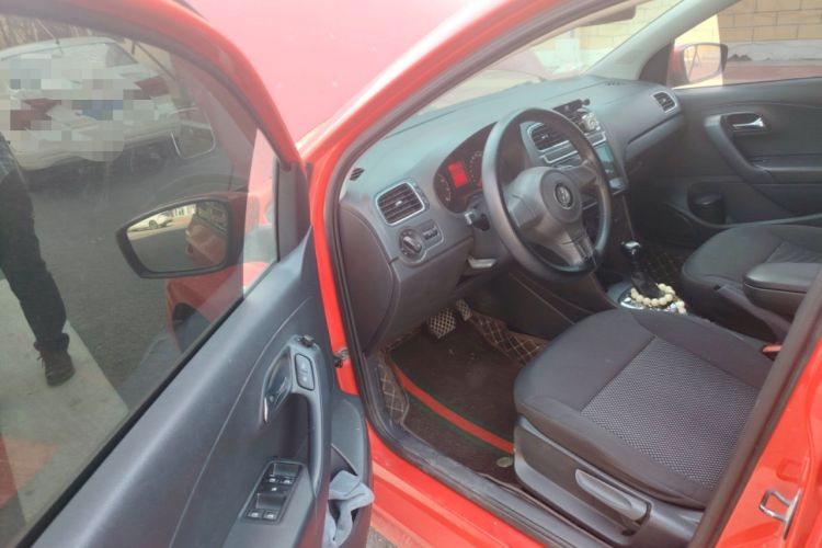 Used Volkswagen Polo 2013 1.4L Automatic Comfort Edition Driver Seat