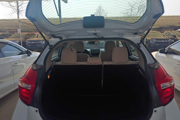 Used Toyota YARiS L Zhi Xuan 2016 Revised 1.5E CVT Charming Edition
