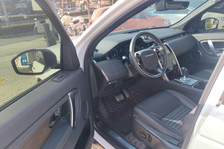 Used Land Rover Discovery Sport 2020 249 PS R-Dynamic Performance Edition
