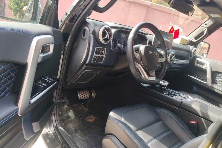 Used BAIC Off-Road BJ40 2023 2.0T Automatic Four-Wheel Drive Urban Hunter Edition Chivalrous Type
