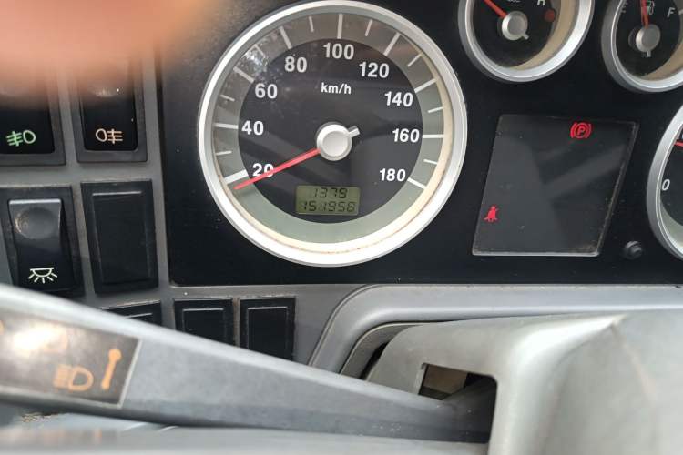 Used Iveco Daily 2014 2.5T-A35 NJ6484ACM47Z4