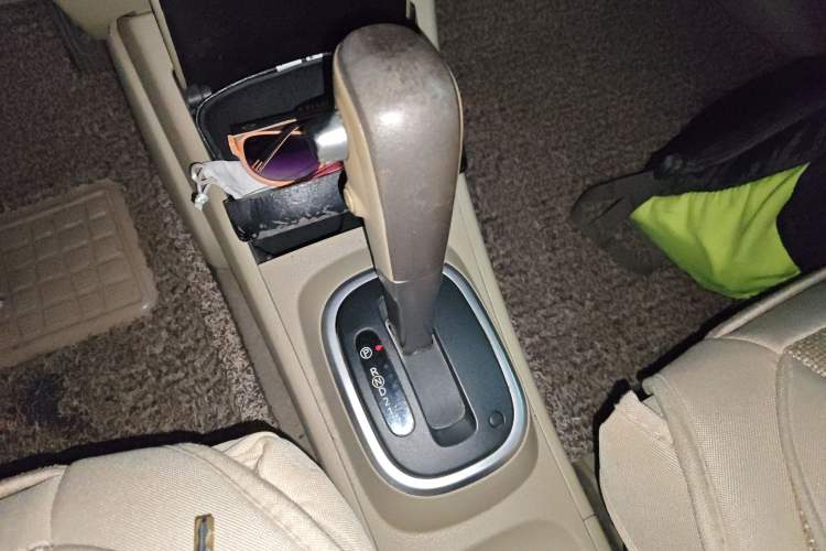 Used Nissan Tiida 2005 1.6GE AT
