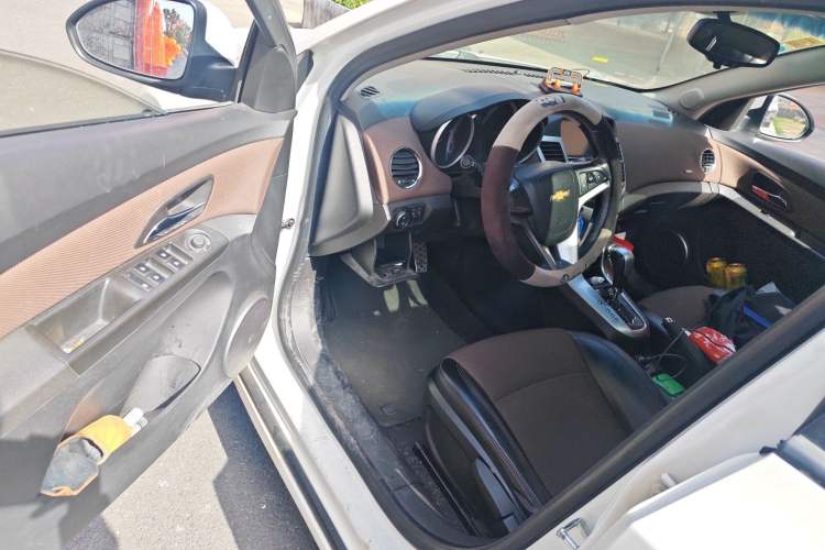 Used Chevrolet Cruze 2013 Hatchback 1.6L Automatic Luxury Model
