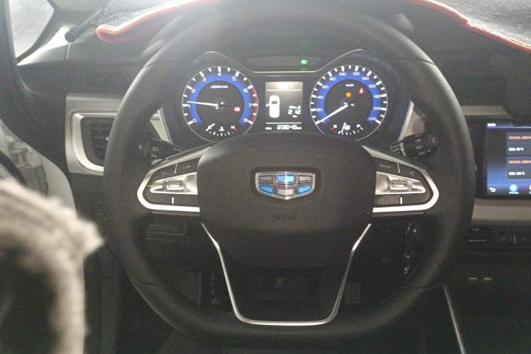 Used Geely Auto Vision X3 2019 Upgraded Model 1.5L Manual Elite Version Steering Wheel