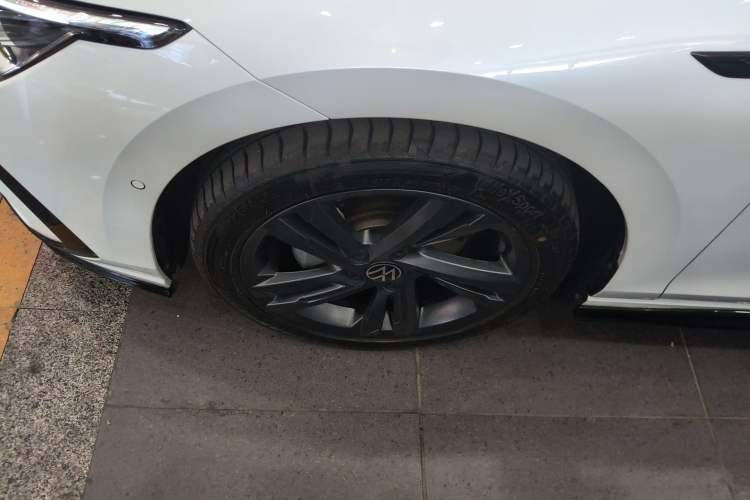 Used Volkswagen Golf 2023 280TSI DSG R-Line Lite Exterior 4