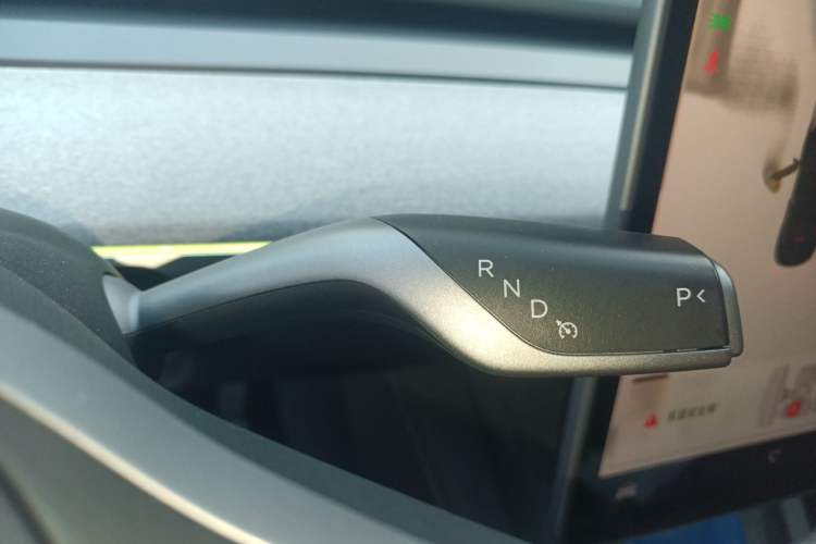 Used Tesla Model Y 2023 Long-Range All-Wheel-Drive Version Gear Lever