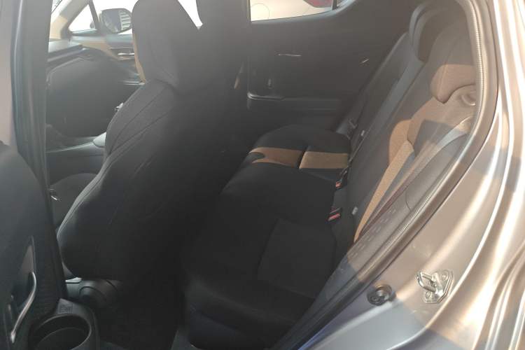 Used Toyota IZOA 2021 2.0L Enjoy Edition Left Rear Seat