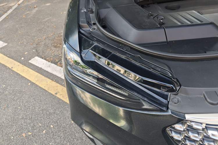 Used Wey VV6 2021 2.0T Two-Wheel Drive Smart Plus Right Front Headlight