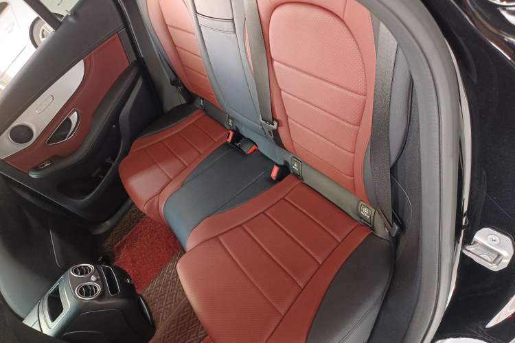 Used Mercedes-Benz GLC 2020 Facelift GLC 260 L 4MATIC Luxury Edition Left Rear Seat