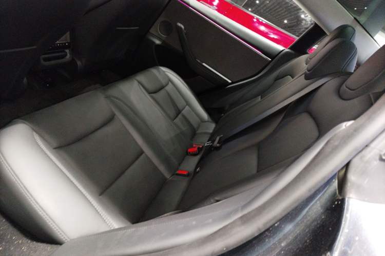 Used Tesla Model 3 2025 Rear-Wheel-Drive Version
