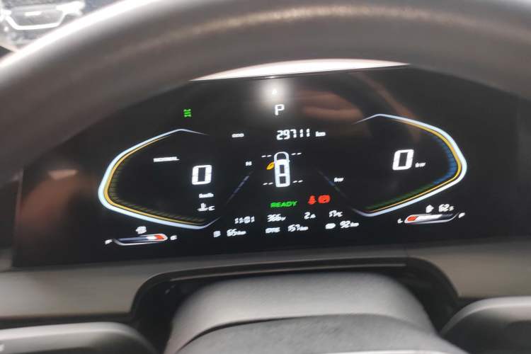 Used Changan Hunter 2024 Warrior Edition Luxury Model Dual-Motor All-Wheel Drive with Extra-Long Cargo Box
