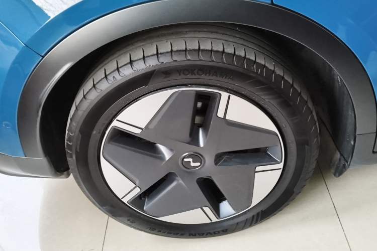 Used ONVO L60 2024 85 kWh Rear-Drive Version