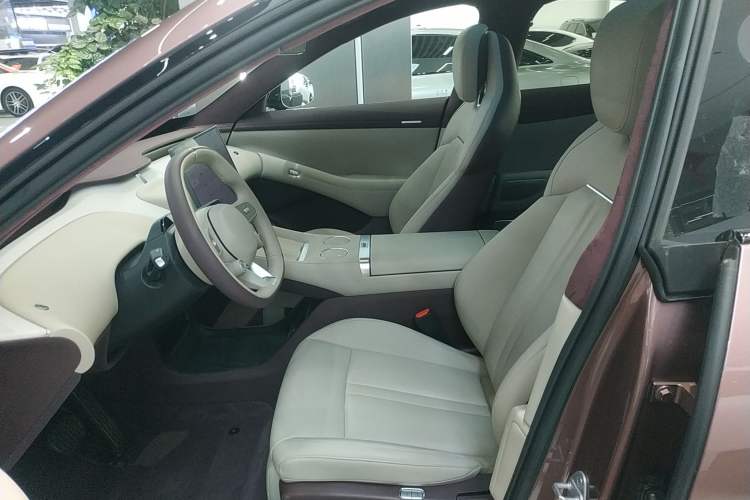 Used Xiaomi Auto YU7 2025 Ultra-Long Range High-Performance All-Wheel-Drive Max Edition Left Front Seat