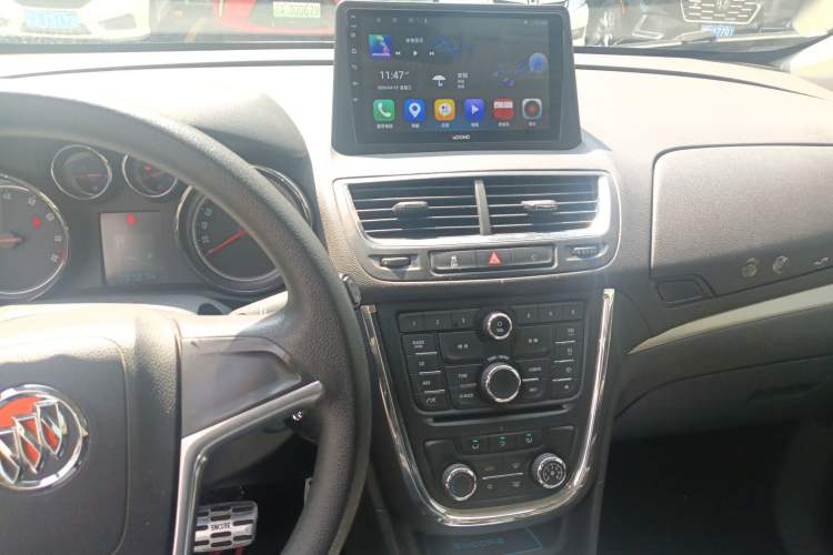 Used Buick Encore 2014 1.4T Automatic Two-Wheel Drive Urban Elite Model Audio And AC Panel