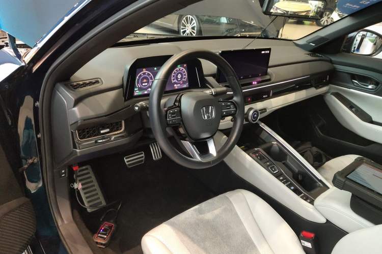 Used Honda Inspire New Energy 2023 ePHEV Prestige Edition