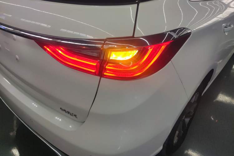 Used BYD Song MAX 2019 1.5T Automatic Smart Connect Prestige Model 6 Seats China VI Standard
