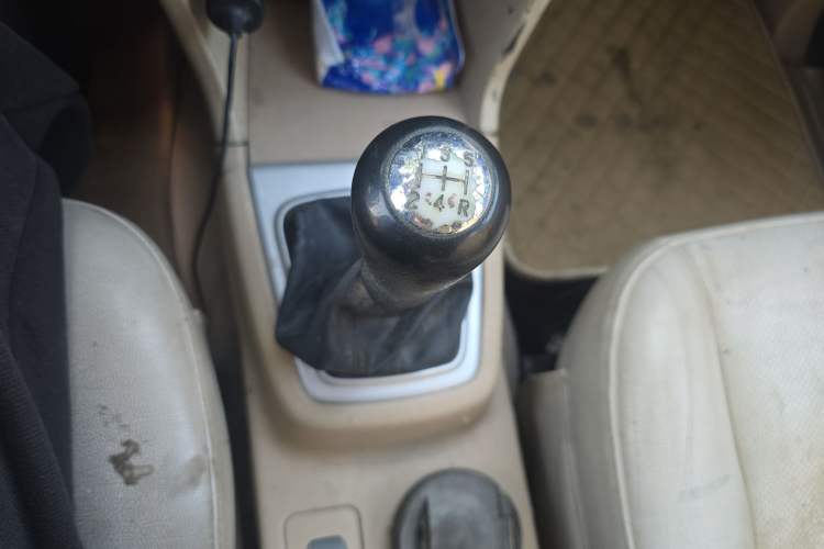 Used CHANGAN KAICHENG Ounuo S 2013 1.5L Elite Model
