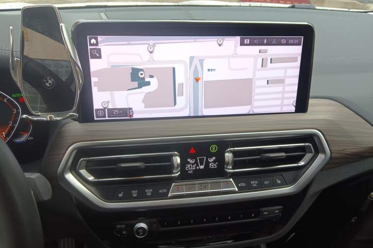 Used BMW X3 2022 Facelift xDrive30i Luxury Edition M Night Edition Package Audio And AC Panel