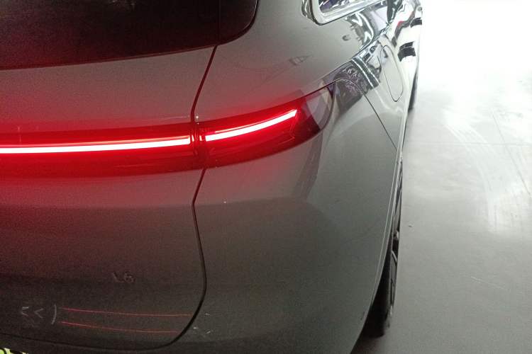 Used Li Auto L6 2025 Pro Smart Refresh Edition Right Rear Taillight