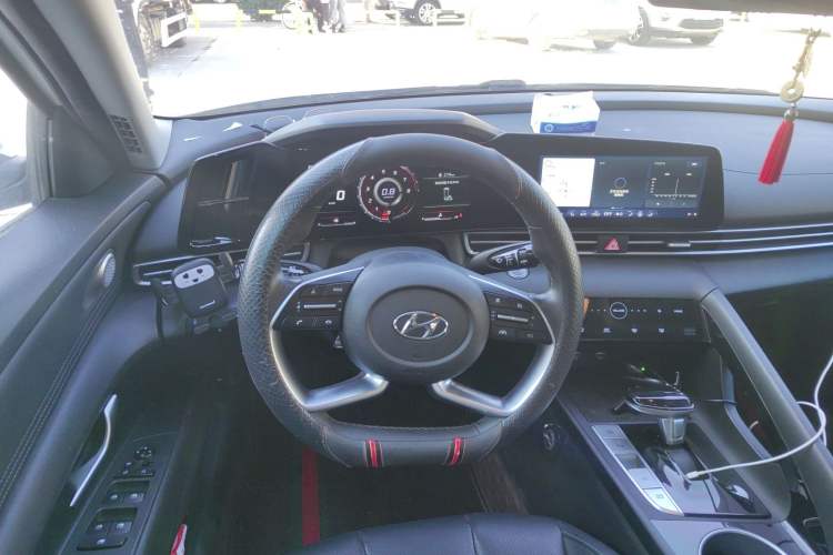 Used Hyundai Elantra 2021 1.5L CVT LUX Prestige Edition