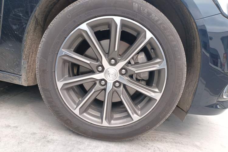 Used Buick LaCrosse 2019 28T Luxury Version