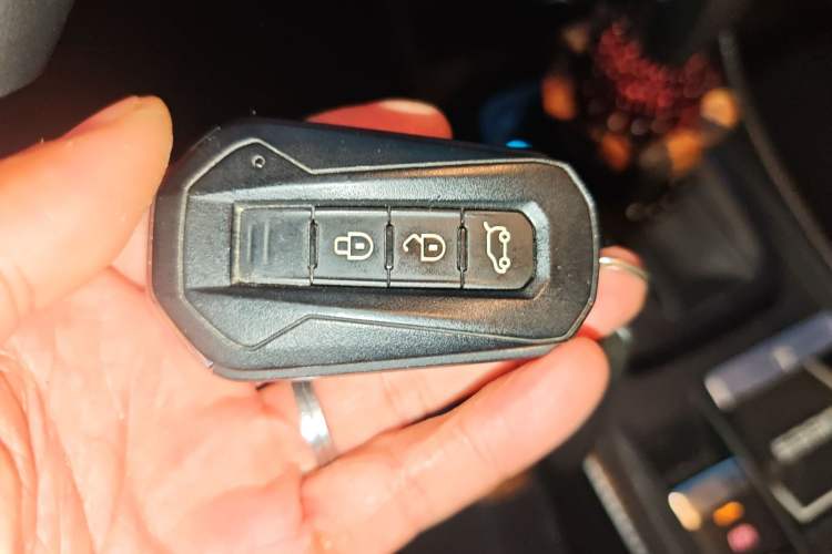 Used JMC Yusheng S330 2016 1.5L GTDi Automatic Two-Wheel Drive Prestige Edition Vehicle Key