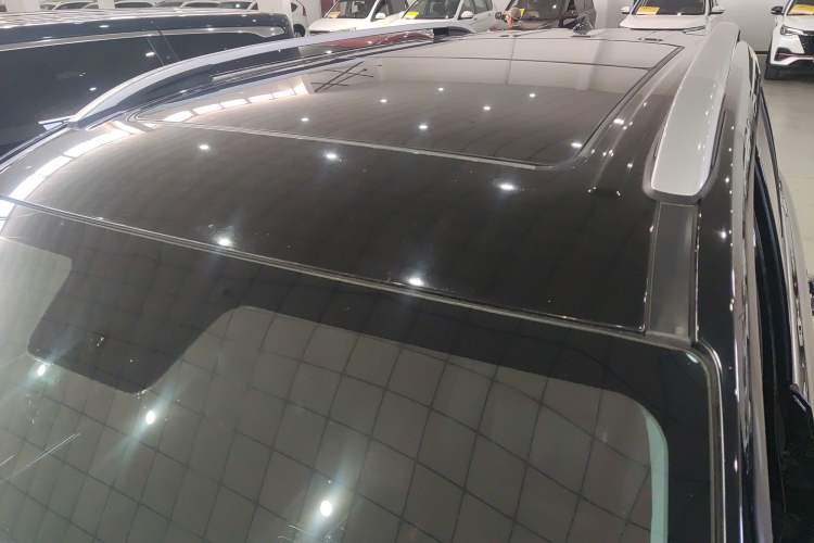 Used GAC Trumpchi GS8 2017 320T Two-Wheel Drive Luxury Smart Connectivity Version (7 Seats) Roof