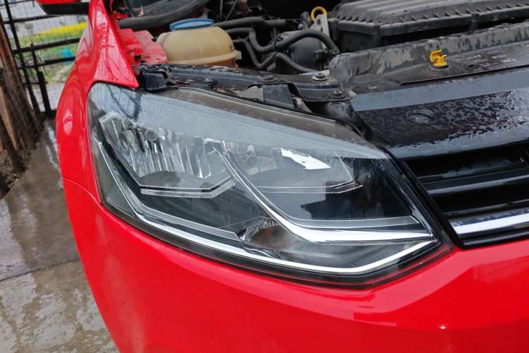 Used Volkswagen Polo 2016 1.6L Automatic Comfort Model
