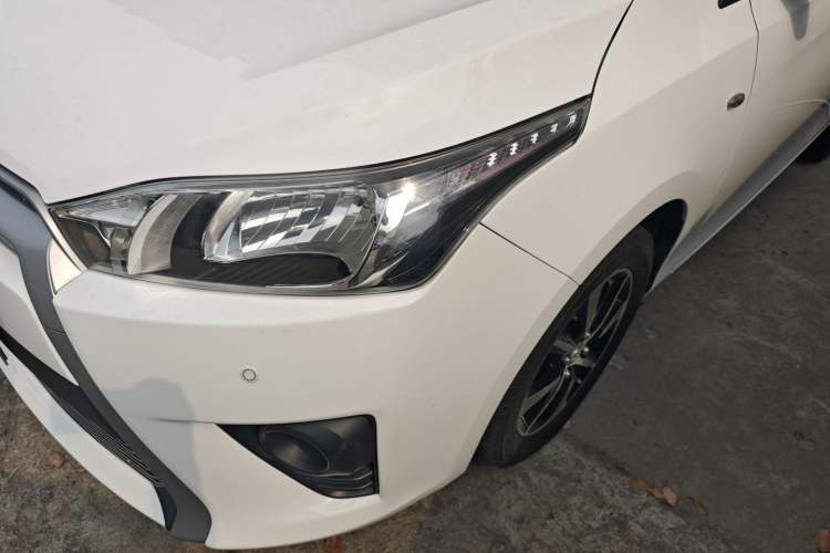 Used Toyota YARiS L Zhi Xuan 2015 1.5E Automatic Charm Edition Left Front Headlight