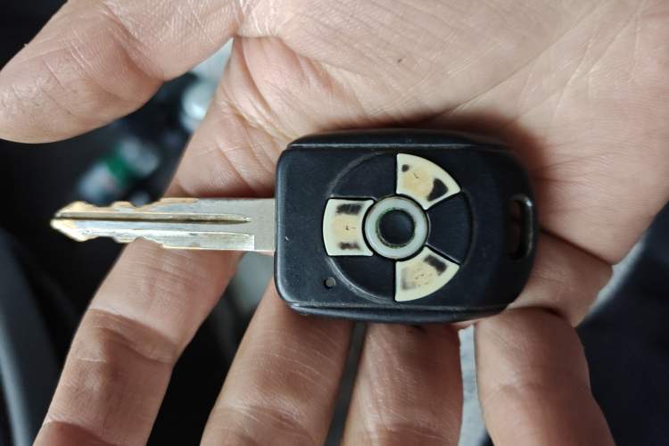 Used FORTHING Lingzhi 2013 M3 1.6L 7-Seater Comfort Model