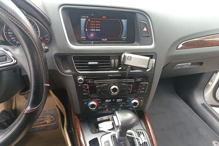 Used Audi Q5 2018 Collector's Edition 40 TFSI Technology Model
