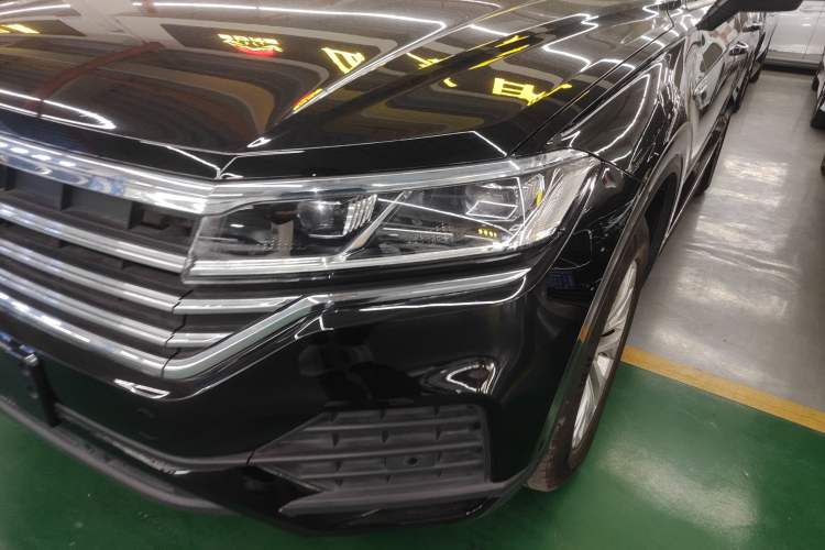 Used Volkswagen Touareg 2019 2.0 TSI Flagship Edition China VI
