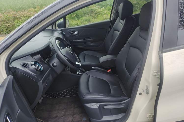 Used Renault Captur 2015 1.2T Automatic Comfort Edition
