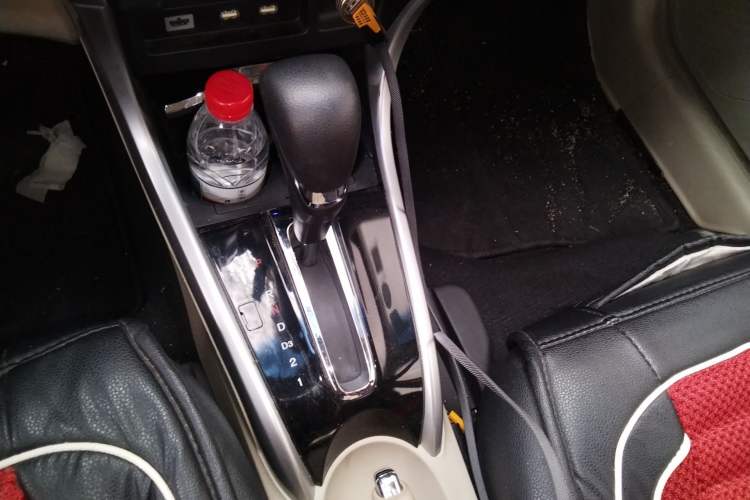 Used Honda Crider 2013 1.8L automatic luxury edition Gear Lever