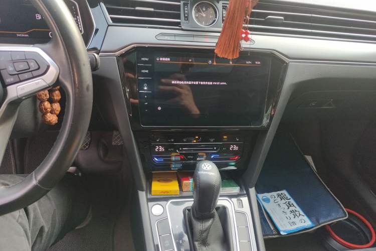 Used Volkswagen Magotan 2020 330TSI DSG Luxury Edition Audio And AC Panel