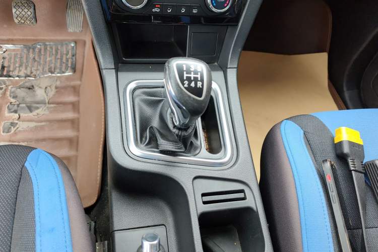 Used BAIC Weiwang M60 2017 1.5L Manual Silver Edition