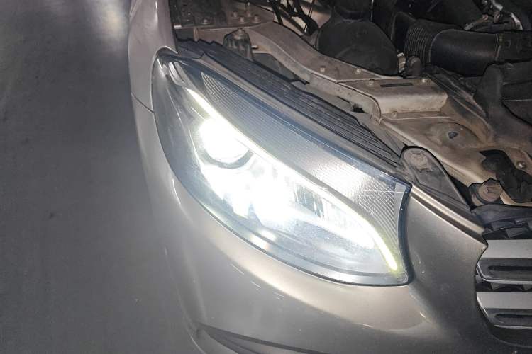 Used Mercedes-Benz GLC 2019 GLC 260 L 4MATIC Dynamic Model