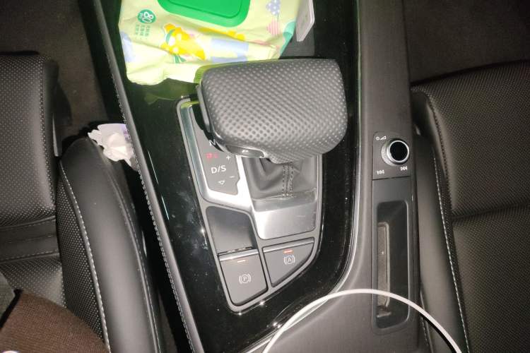 Used Audi A4L 2024 40 TFSI Luxury Dynamic Edition