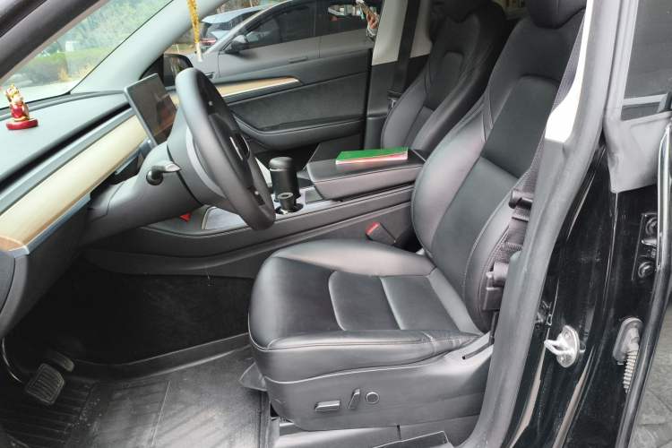 Used Tesla Model Y 2022 Rear-Wheel-Drive Version