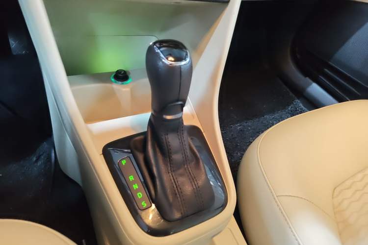 Used Skoda Rapid 2013 1.6L Automatic Smart Selection Model
