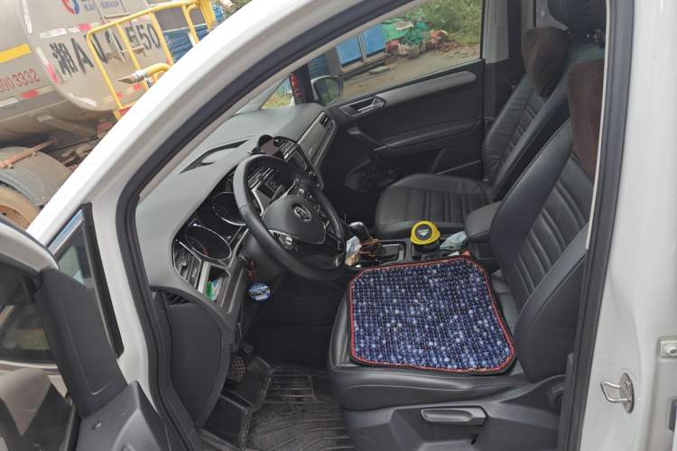 Used Volkswagen Touran 2018 Volkswagen Touran L 280TSI DSG Boundary Edition 7 Seats China VI Standard Left Front Seat