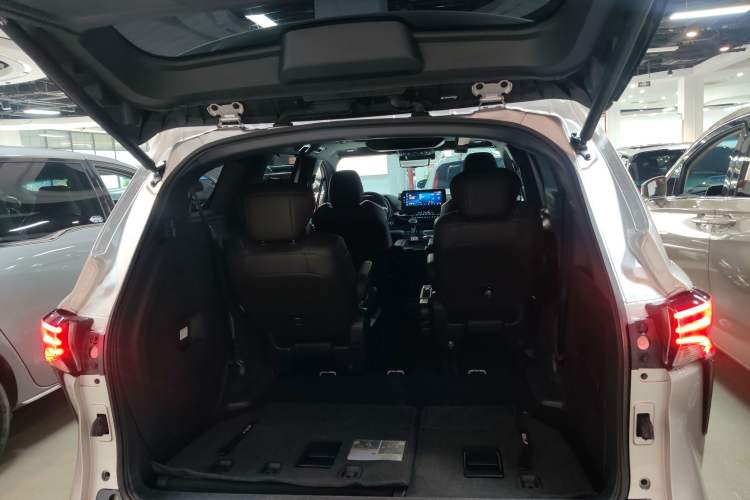 Used Toyota SIENNA 2021 2.5L Hybrid Platinum Edition