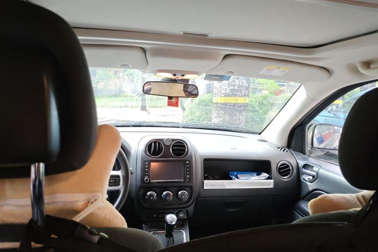 Used Jeep Compass 2013 2.4L four-wheel-drive sport version