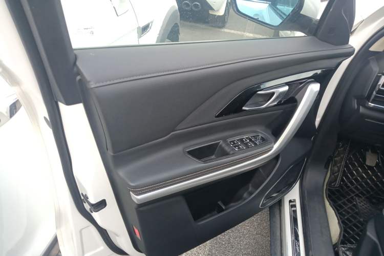 Used Zotye T500 2018 1.5T Manual Luxury Model Left Front Door Interior