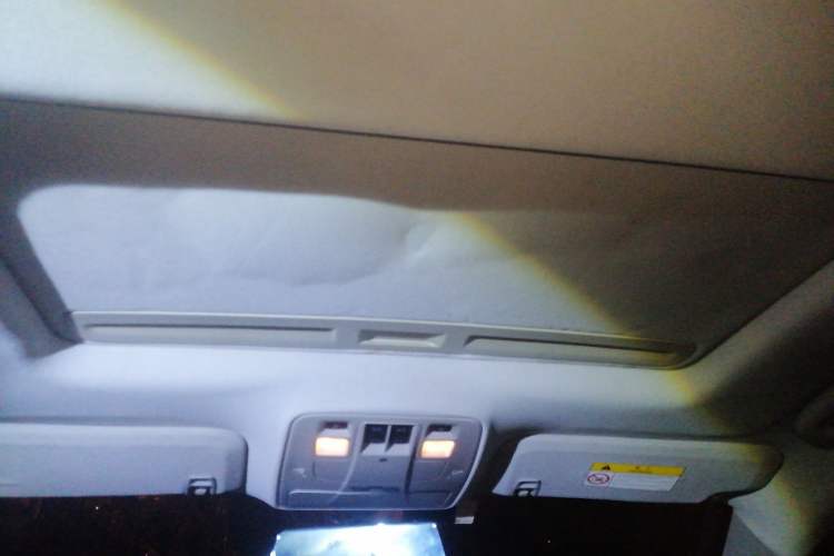 Used Chevrolet Malibu 2014 2.0L Automatic Luxury Edition Headliner